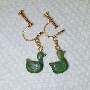 *3/$20* New Vintage Jade Gem Stone screw-on (clip) dangle earrings non-pierce